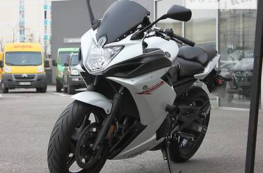 Мотоцикл Спорт-туризм Yamaha FZ6 2012 в 