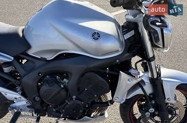 Мотоцикл Спорт-туризм Yamaha FZ6 2009 в 