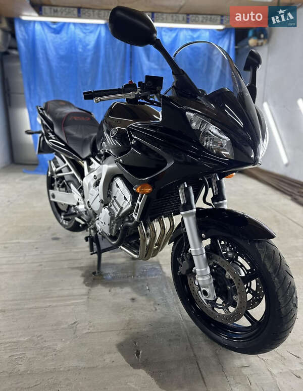 Мотоцикл Туризм Yamaha FZ6 2005 в 