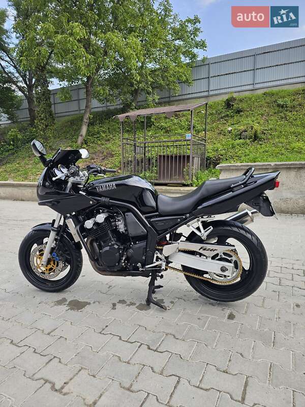 Мотоцикл Спорт-туризм Yamaha FZ6 1999 в 