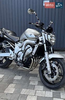Мотоцикл Без обтекателей (Naked bike) Yamaha FZ6 2004 в Новомосковске