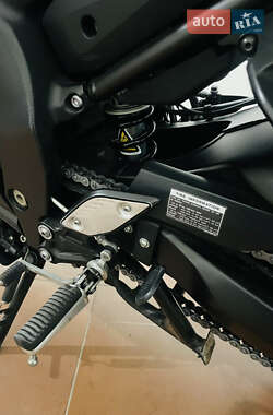 Мотоцикл Спорт-туризм Yamaha FZ8 2012 в 