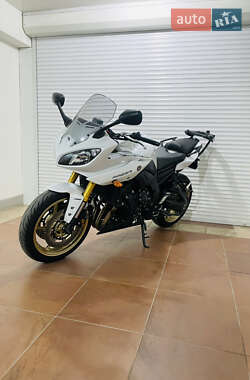 Мотоцикл Спорт-туризм Yamaha FZ8 2012 в 