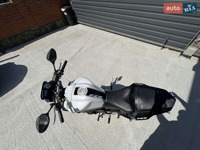 Мотоцикл Без обтекателей (Naked bike) Yamaha FZ8 2013 в Киеве фото 8 Мотоцикл Без обтекателей (Naked bike) Yamaha FZ8 2013 в Киеве