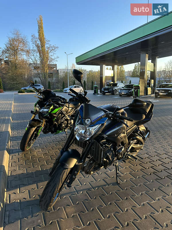 Мотоцикл Без обтекателей (Naked bike) Yamaha FZ8 2013 в Кременчуге фото 4 Мотоцикл Без обтекателей (Naked bike) Yamaha FZ8 2013 в Кременчуге