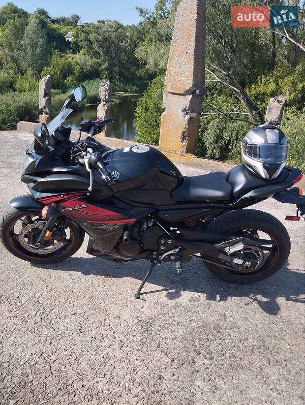 Yamaha FZ 2012