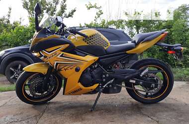 Спортбайк Yamaha FZR 600 2009 в 