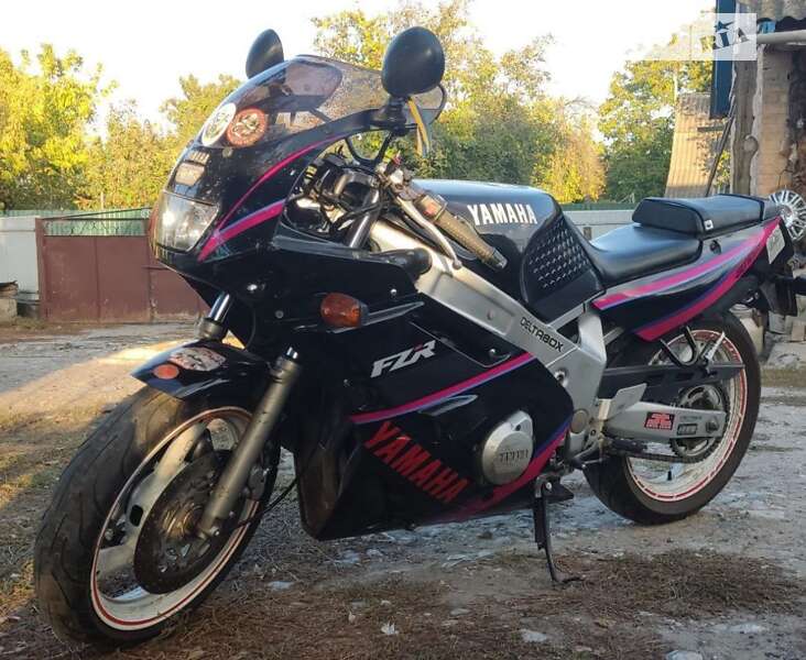 Спортбайк Yamaha FZR 600R 1991 в Корсуне-Шевченковском фото Спортбайк Yamaha FZR 600R 1991 в Корсуне-Шевченковском