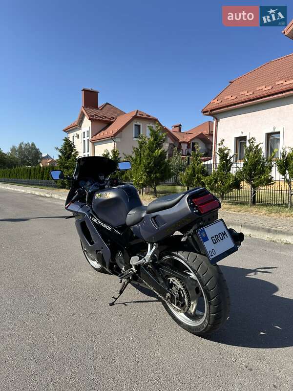 Спортбайк Yamaha FZR 600R 1995 в Шептицькому