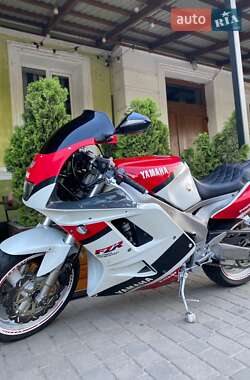 Спортбайк Yamaha FZR 1992 в Владимире