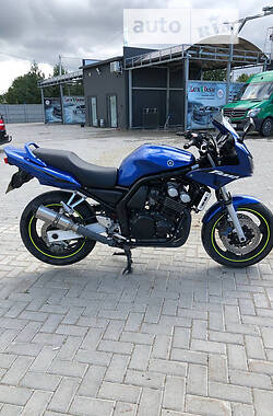 Мотоцикл Спорт-туризм Yamaha FZS 600 Fazer 2003 в 
