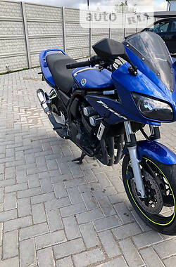 Мотоцикл Спорт-туризм Yamaha FZS 600 Fazer 2003 в 