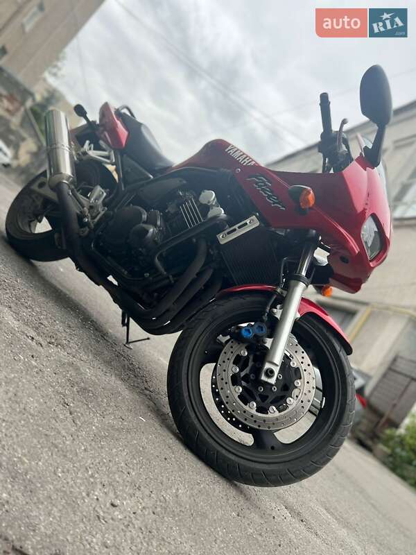 Мотоцикл Спорт-туризм Yamaha FZS 600 Fazer 1999 в 