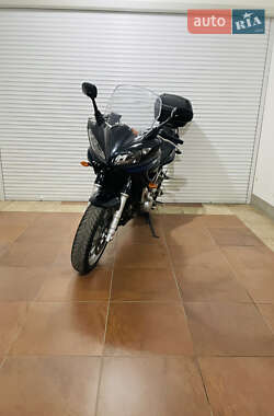 Мотоцикл Спорт-туризм Yamaha FZS 600 Fazer 2005 в 