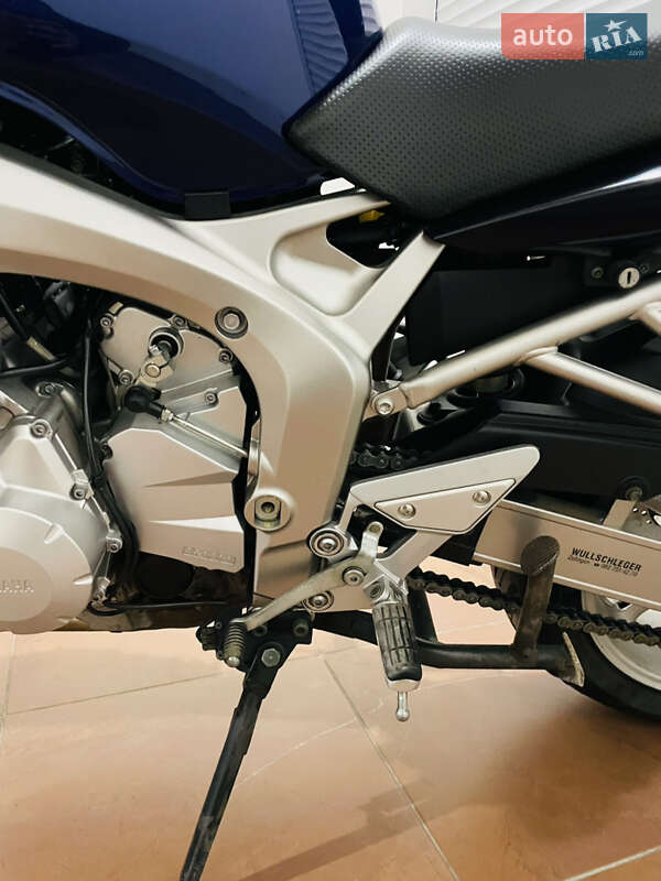 Мотоцикл Спорт-туризм Yamaha FZS 600 Fazer 2005 в Киеве