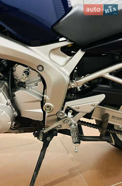Мотоцикл Спорт-туризм Yamaha FZS 600 Fazer 2005 в 