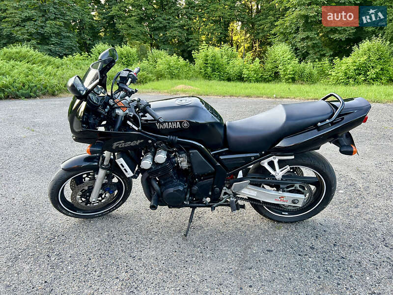 Мотоцикл Спорт-туризм Yamaha FZS 600 Fazer 1998 в Бурштыне
