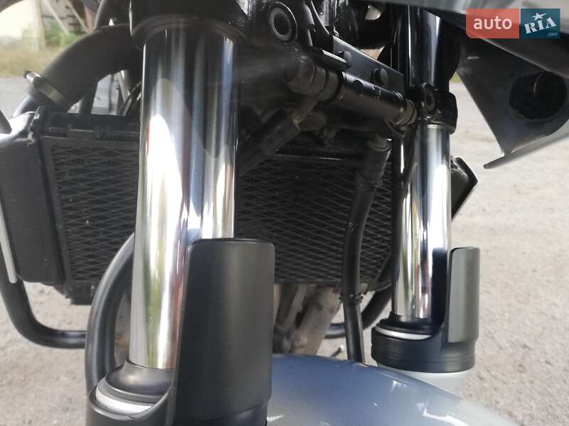 Мотоцикл Спорт-туризм Yamaha FZS 600 Fazer 2001 в Буске