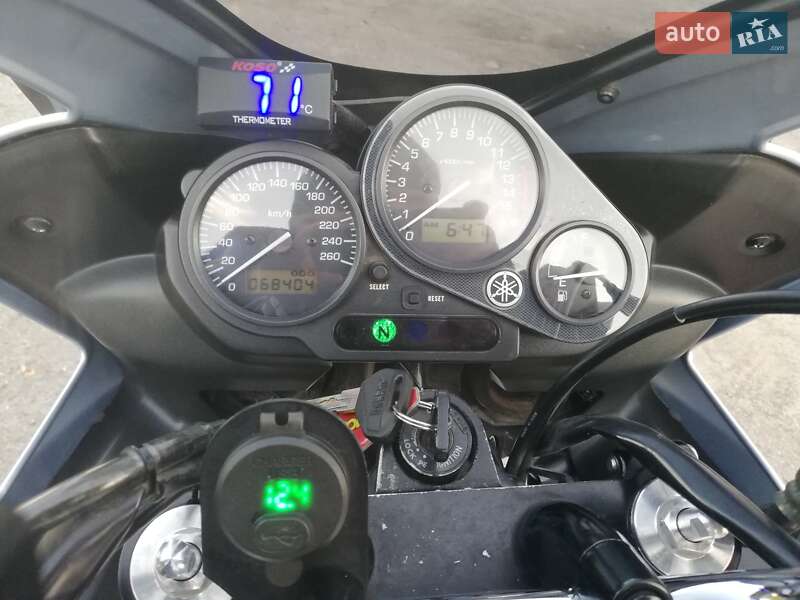 Мотоцикл Спорт-туризм Yamaha FZS 600 Fazer 2001 в Буске