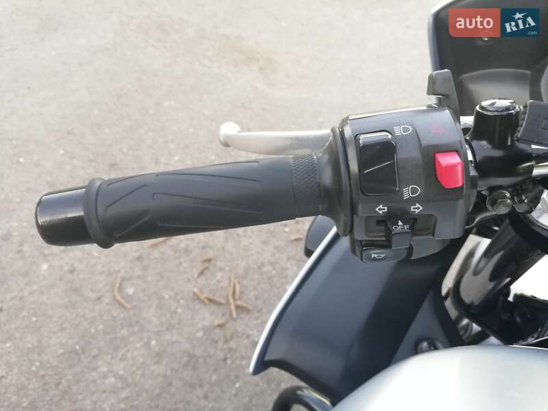 Мотоцикл Спорт-туризм Yamaha FZS 600 Fazer 2001 в Буске