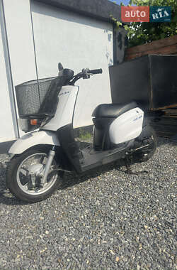 Грузовые мотороллеры, мотоциклы, скутеры, мопеды Yamaha Gear 4T 2011 в Николаеве