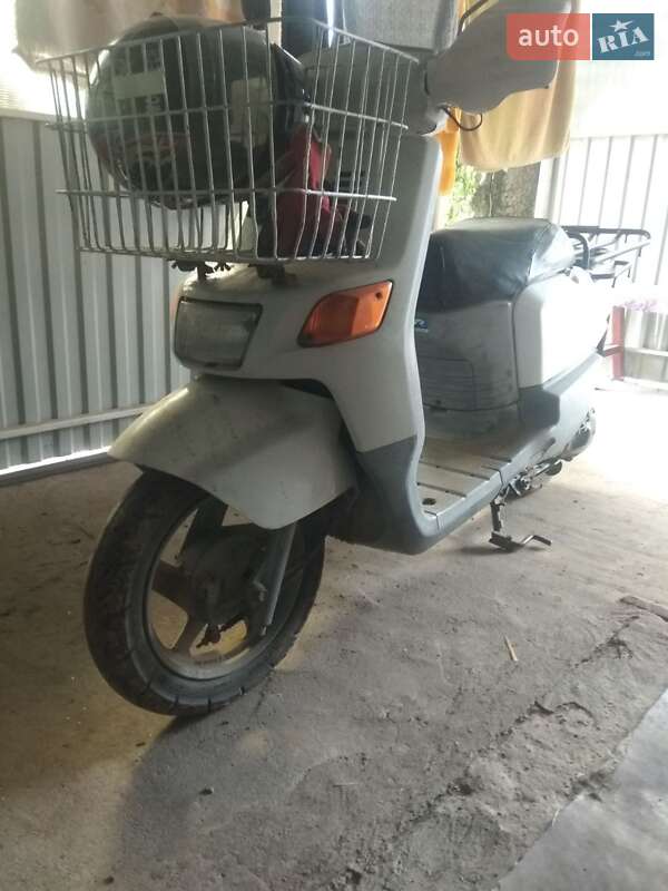 Скутер Yamaha Gear 2000 в Жмеринке