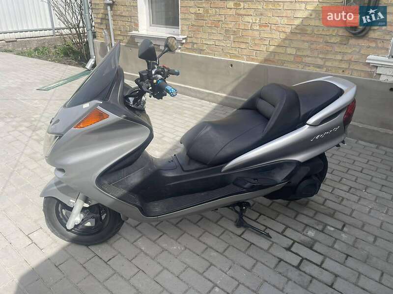Макси-скутер Yamaha Majesty 250 2006 в Буче