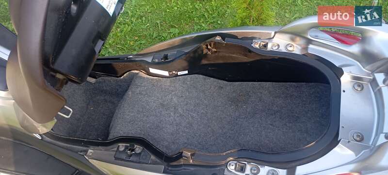 Максі-скутер Yamaha Majesty 250 2008 в Славуті