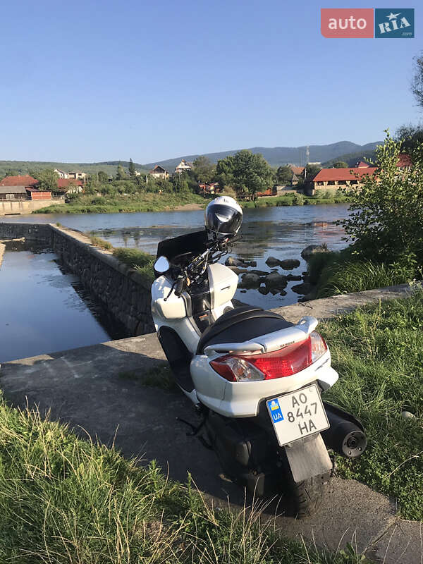 Макси-скутер Yamaha Majesty 250 2011 в Ужгороде фото 18 Макси-скутер Yamaha Majesty 250 2011 в Ужгороде
