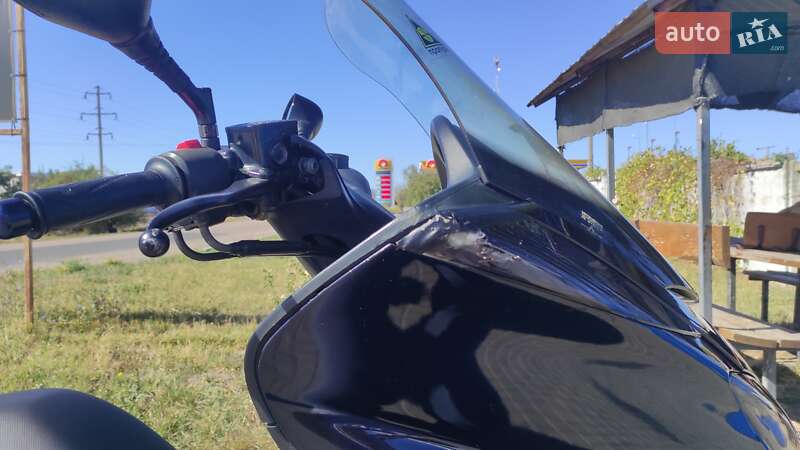 Максі-скутер Yamaha Majesty 400 2004 в Роздільній