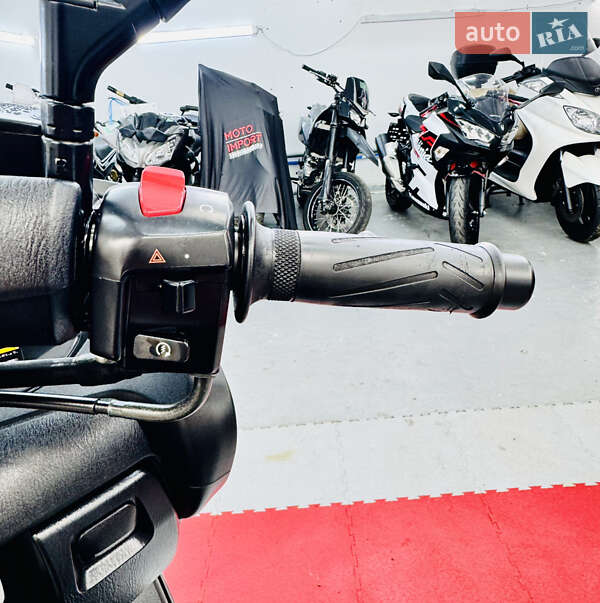 Максі-скутер Yamaha Majesty 400 2011 в Одесі фото 17 Максі-скутер Yamaha Majesty 400 2011 в Одесі
