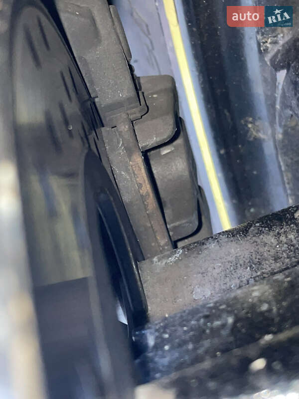 Максі-скутер Yamaha Majesty 400 2016 в Одесі фото 12 Максі-скутер Yamaha Majesty 400 2016 в Одесі