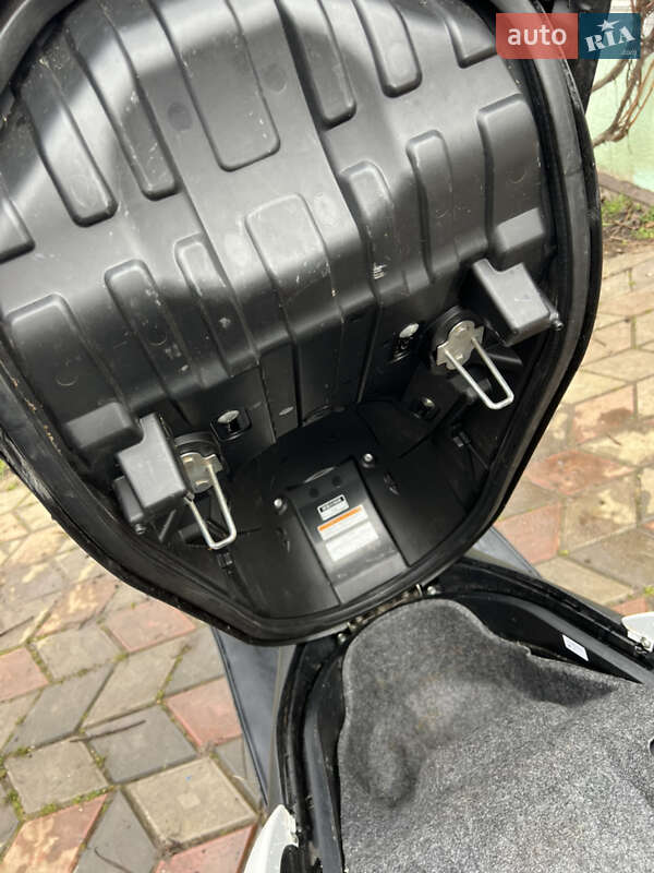 Максі-скутер Yamaha Majesty 400 2012 в Бучачі