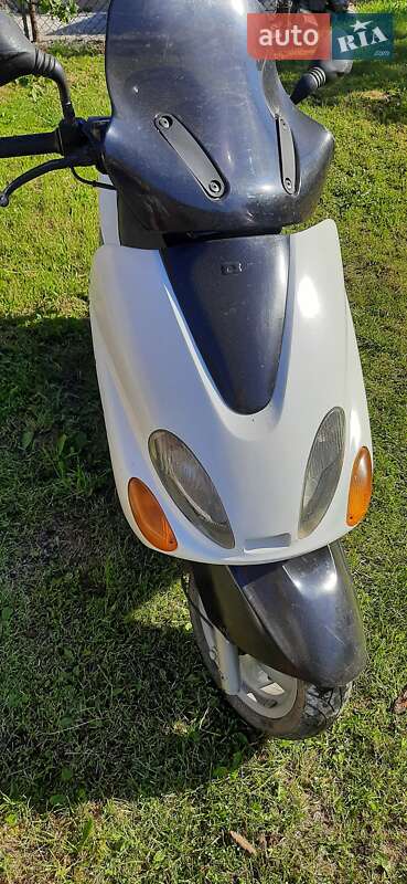 Макси-скутер Yamaha Majesty 2002 в Ходорове