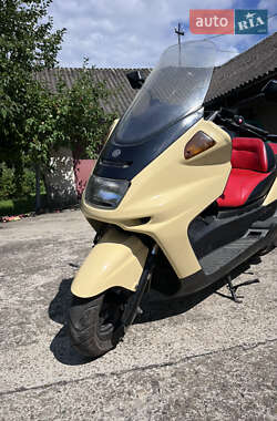 Максі-скутер Yamaha Majesty 2001 в Мостиській