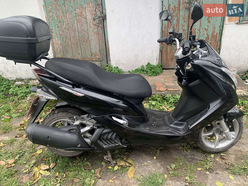 Максі-скутер Yamaha Majesty 2016 в Теофіполі фото 5 Максі-скутер Yamaha Majesty 2016 в Теофіполі