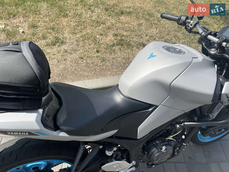 Мотоцикл Без обтекателей (Naked bike) Yamaha MT-03 2025 в Днепре фото 4 Мотоцикл Без обтекателей (Naked bike) Yamaha MT-03 2025 в Днепре