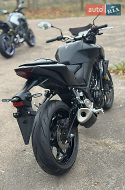 Мотоцикл Без обтікачів (Naked bike) Yamaha MT-03 2023 в  фото 5 Мотоцикл Без обтікачів (Naked bike) Yamaha MT-03 2023 в