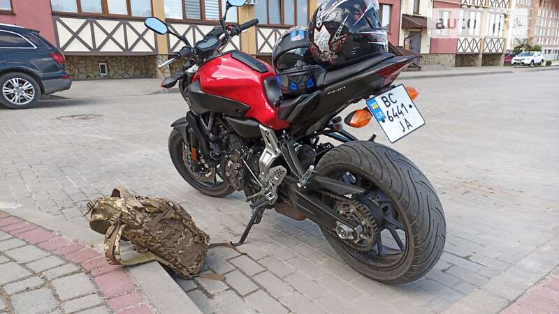 Мотоцикл Супермото (Motard) Yamaha MT-07 2014 в Любомлі