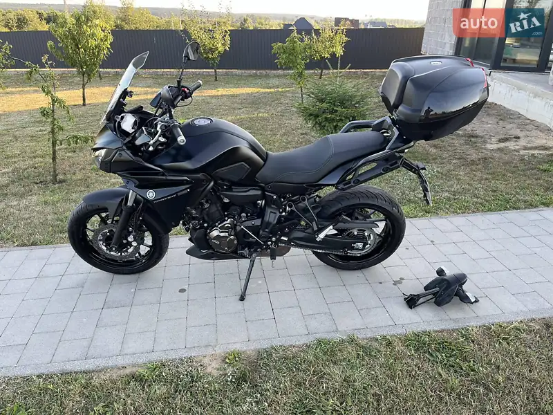 Мотоцикл Спорт-туризм Yamaha MT-07 2017 в 