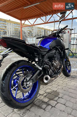 Мотоцикл Без обтекателей (Naked bike) Yamaha MT-07 2019 в 