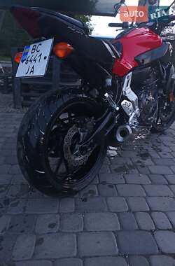 Мотоцикл Супермото (Motard) Yamaha MT-07 2014 в 
