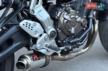 Мотоцикл Без обтекателей (Naked bike) Yamaha MT-07 2016 в 