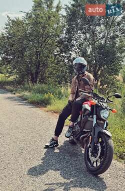 Мотоцикл Супермото (Motard) Yamaha MT-07 2014 в 