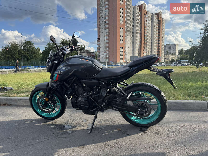 Мотоцикл Без обтекателей (Naked bike) Yamaha MT-07 2023 в Киеве