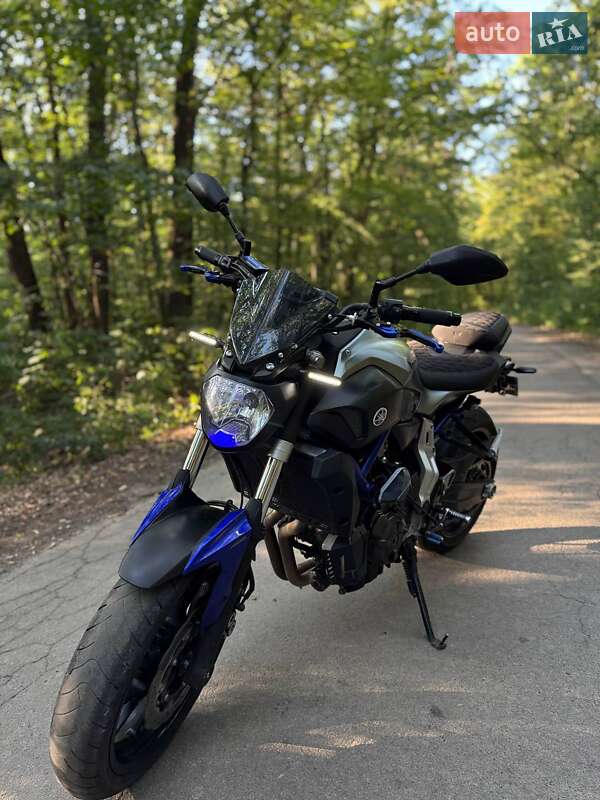 Мотоцикл Без обтекателей (Naked bike) Yamaha MT-07 2016 в Тальном