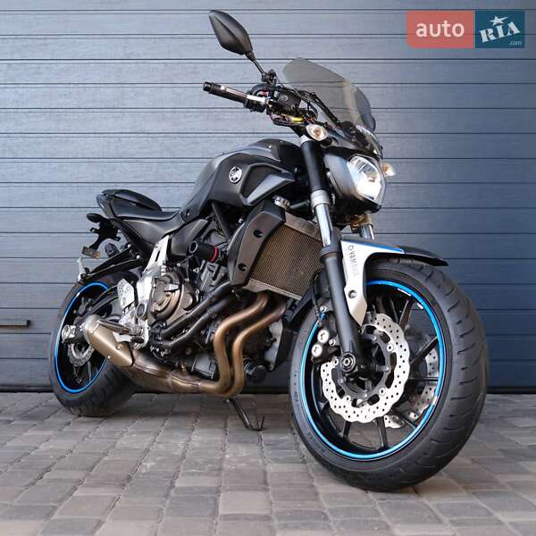 Yamaha MT-07 2015