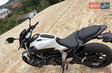 Мотоцикл Без обтекателей (Naked bike) Yamaha MT-07 2016 в 