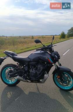 Мотоцикл Без обтекателей (Naked bike) Yamaha MT-07 2023 в 