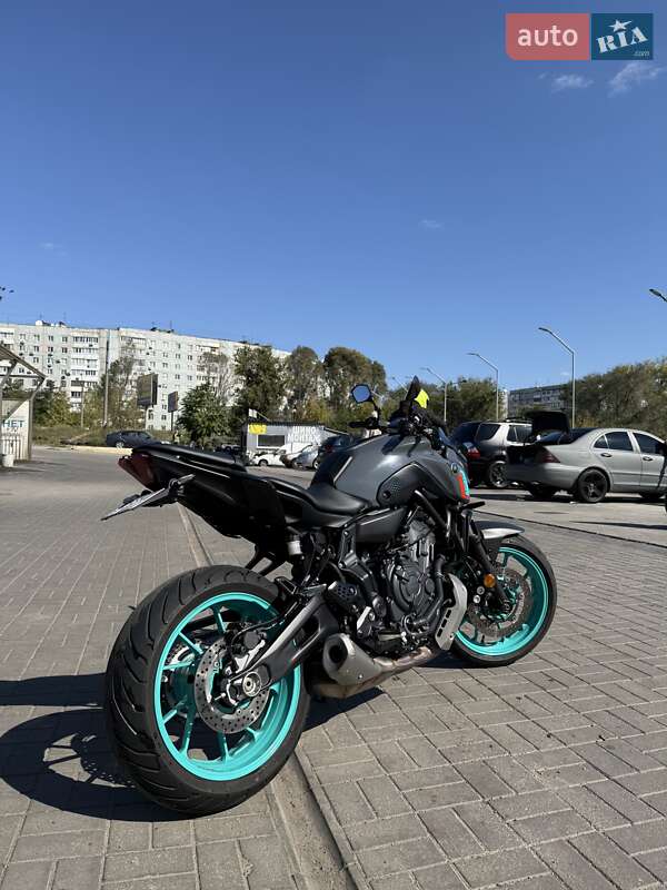 Мотоцикл Без обтекателей (Naked bike) Yamaha MT-07 2022 в Запорожье